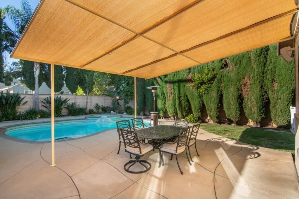 Large Home With Pool + Jacuzzi Los Angeles Zewnętrze zdjęcie