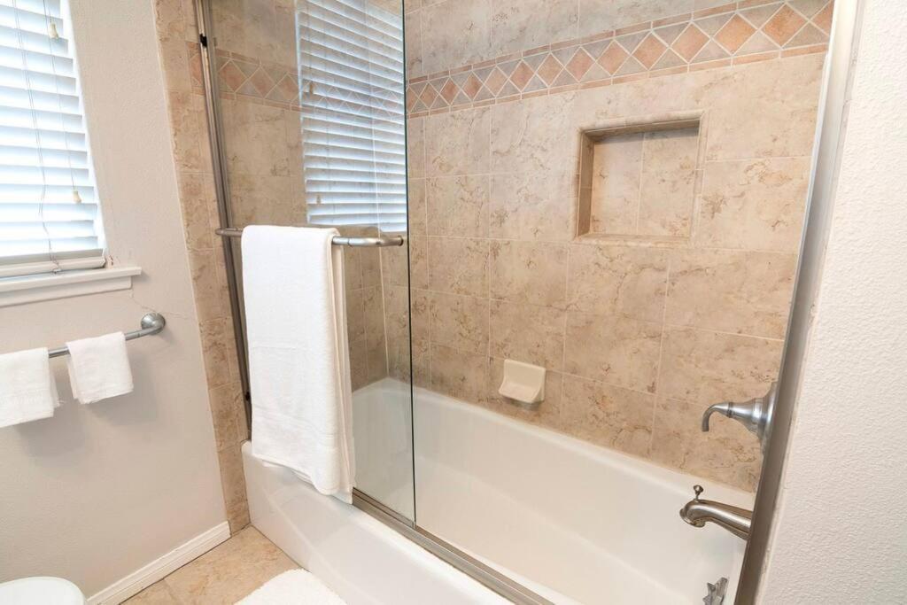 Large Home With Pool + Jacuzzi Los Angeles Zewnętrze zdjęcie